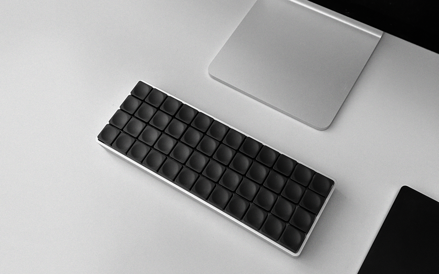 ALU40 v2 wireless ortho keyboard
